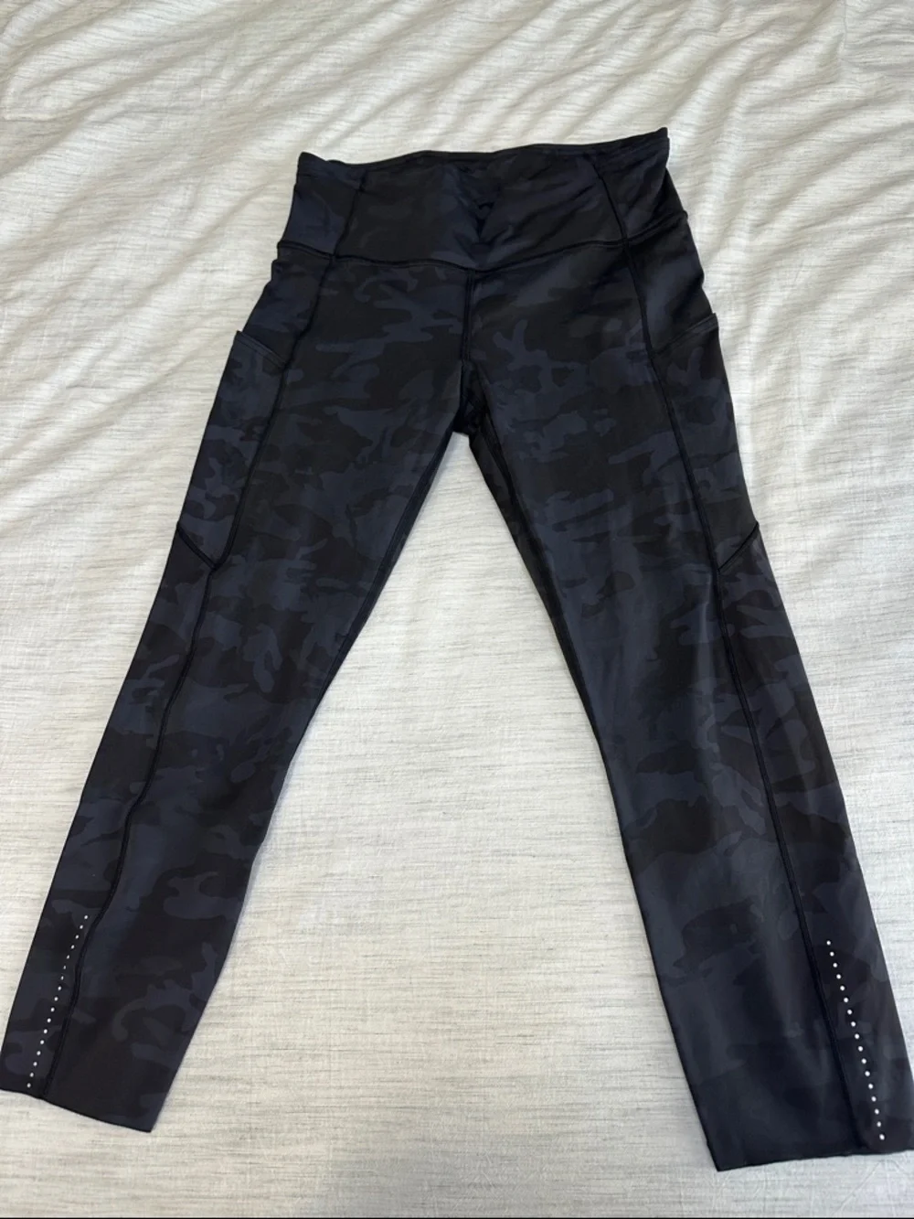 Lululemon Fast and Free High Rise Crop - Picture 3 of 10